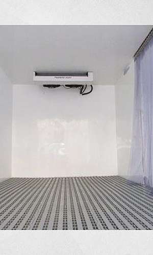 Baú refrigerado com prateleiras Baú refrigerado com prateleiras